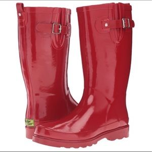 Waterproof rain boots